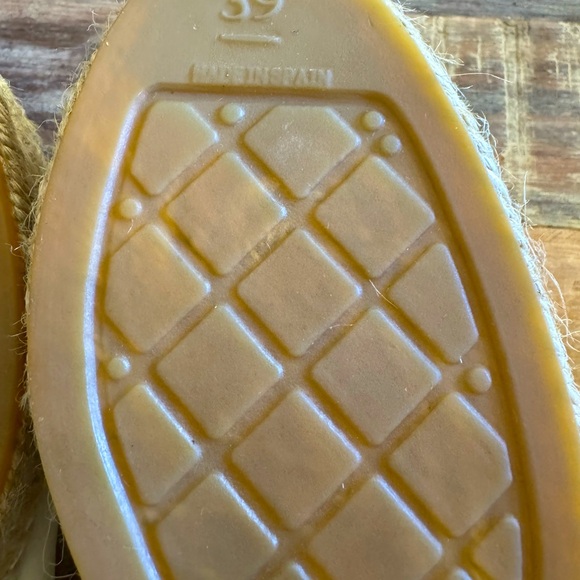 CHANEL Withe Leather Espadrilles - Picture 3 of 5